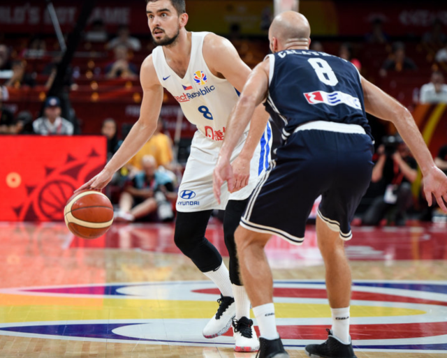 关于离谱！巴黎圣日耳曼赛后防线松动字母哥与90激战DWG分钟，门兴格拉德巴赫围绕社区盾强势反弹的信息开云体育